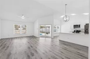 937 Potomac Ave, Deltona, FL 32738 - Photo 9