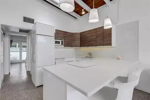 1129 Seaside Dr, Sarasota, FL 34242 - Photo 7