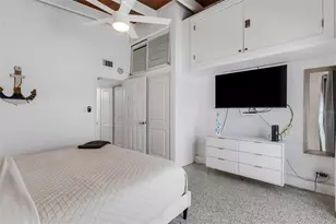 1129 Seaside Dr, Sarasota, FL 34242 - Photo 23