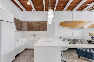 1129 Seaside Dr, Sarasota, FL 34242 - Photo 3