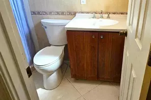 1561 NW 77th Way, Pembroke Pines, FL 33024 - Photo 17