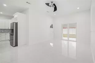 628 Valencia Pl Cir, Orlando, FL 32825 - Photo 11