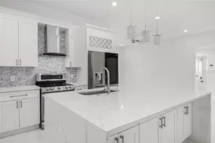 628 Valencia Pl Cir, Orlando, FL 32825 - Photo 5