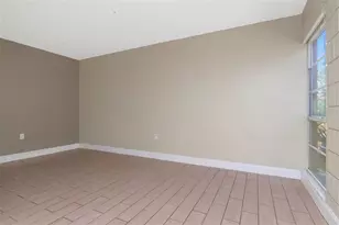 2424 W Tampa Bay Blvd, Tampa, FL 33607 - Photo 5