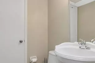 2424 W Tampa Bay Blvd, Tampa, FL 33607 - Photo 9