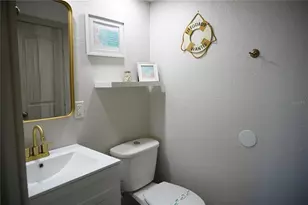 2504 Avenue B, Bradenton Beach, FL 34217 - Photo 15