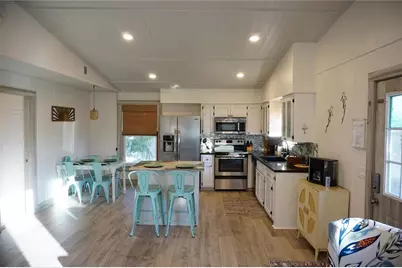 2504 Avenue B, Bradenton Beach, FL 34217 - Photo 3