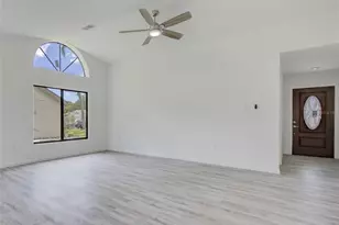 3540 65th Ave Cir E, Sarasota, FL 34243 - Photo 3