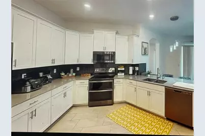 8851 Fallen Oak Drive, Davenport, FL 33896 - Photo 11