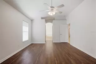 9827 White Barn Way, Riverview, FL 33569 - Photo 13