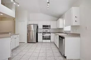 9827 White Barn Way, Riverview, FL 33569 - Photo 7