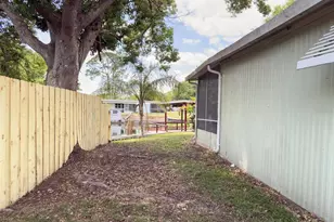 26139 Rose Ln, Astatula, FL 34705 - Photo 7