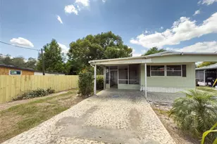 26139 Rose Ln, Astatula, FL 34705 - Photo 5