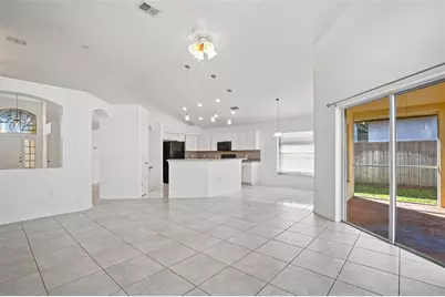 16502 Lake Heather Drive, Tampa, FL 33618 - Photo 11