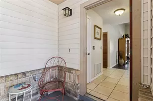 150 Edgewater Cir, Sanford, FL 32773 - Photo 5