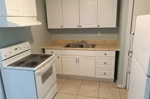 2534 19th St S, Saint Petersburg, FL 33712 - Photo 11