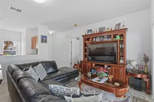 995 Cumberland Dr, Kissimmee, FL 34759 - Photo 7