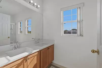 995 Cumberland Drive, Kissimmee, FL 34759 - Photo 17