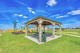 388 Sol Vis Dr, Dundee, FL 33838 - Photo 19