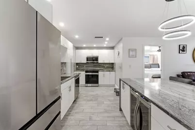 2511 NW 87th Avenue, Sunrise, FL 33322 - Photo 5