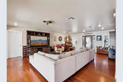 894 W Lake Holden Point, Orlando, FL 32805 - Photo 19