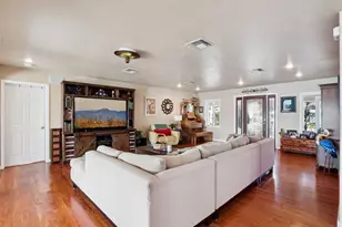 894 W Lake Holden Point, Orlando, FL 32805 - Photo 19