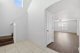 15419 Shoal Haven Pl, Ruskin, FL 33573 - Photo 9