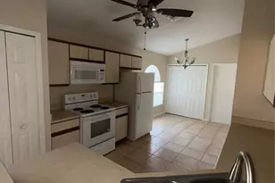 1020 Derbyshire Dr, Kissimmee, FL 34758 - Photo 7