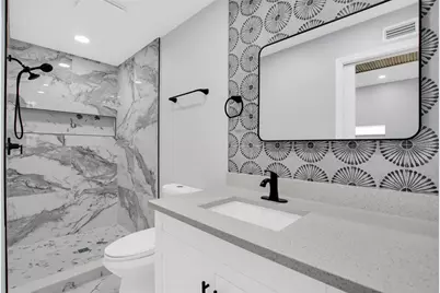 7401 1st Avenue N #1/2 LWR A, Saint Petersburg, FL 33710 - Photo 13