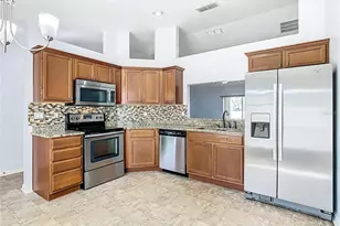 931 Kingfisher Dr, Haines City, FL 33844 - Photo 5