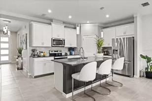 9083 Coral Cpe St, Kissimmee, FL 34747 - Photo 3