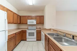 8225 Claire Ann Dr, Orlando, FL 32825 - Photo 9