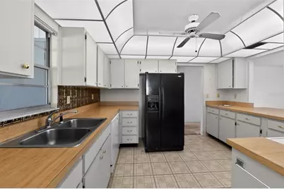 2121 Meadowlark Lane, Sun City Center, FL 33573 - Photo 19