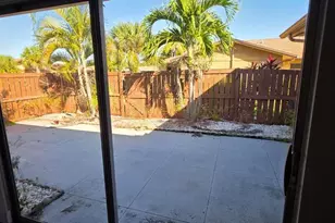 6321 Royal Woods Dr, Fort Myers, FL 33908 - Photo 13