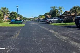 6321 Royal Woods Dr, Fort Myers, FL 33908 - Photo 15