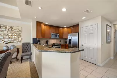 1114 Sunset View Circle #402, Reunion, FL 34747 - Photo 5