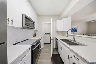 3702 Palm Desert Ln, Orlando, FL 32839 - Photo 9