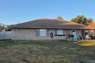 869 Sylvia Dr, Deltona, FL 32725 - Photo 21