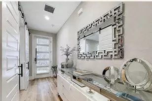 2720 S Shine Ave, Orlando, FL 32806 - Photo 5