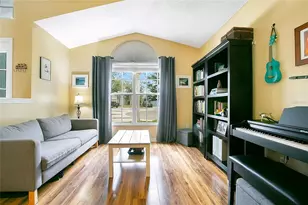 885 Ferry Landing Ln, Orlando, FL 32828 - Photo 9