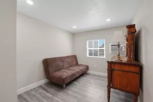 5742 Dogwood Dr, Orlando, FL 32807 - Photo 13