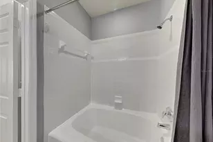 2550 Grand Central Pkwy, Orlando, FL 32839 - Photo 9