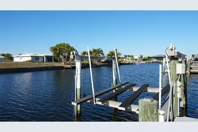 286 Fields Terrace SE, Port Charlotte, FL 33952 - Photo 7