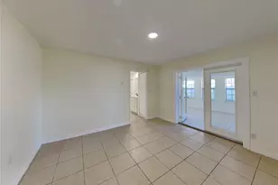 465 Oak Dr, Tavares, FL 32778 - Photo 7