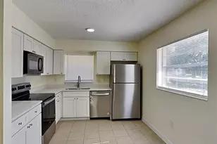 465 Oak Dr, Tavares, FL 32778 - Photo 5