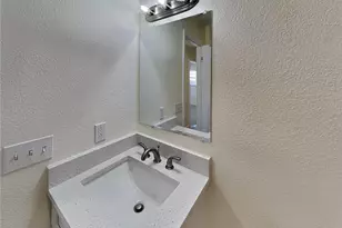 465 Oak Dr, Tavares, FL 32778 - Photo 17