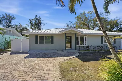 3223 1st Avenue W, Bradenton, FL 34205 - Photo 1