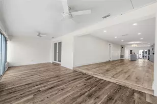 651 Boca Ciega Point Blvd S, Saint Petersburg, FL 33708 - Photo 31