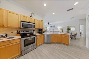 16805 Lazy Breeze Loop, Clermont, FL 34714 - Photo 21