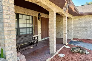 9910 Canterbury Dr, Leesburg, FL 34788 - Photo 5